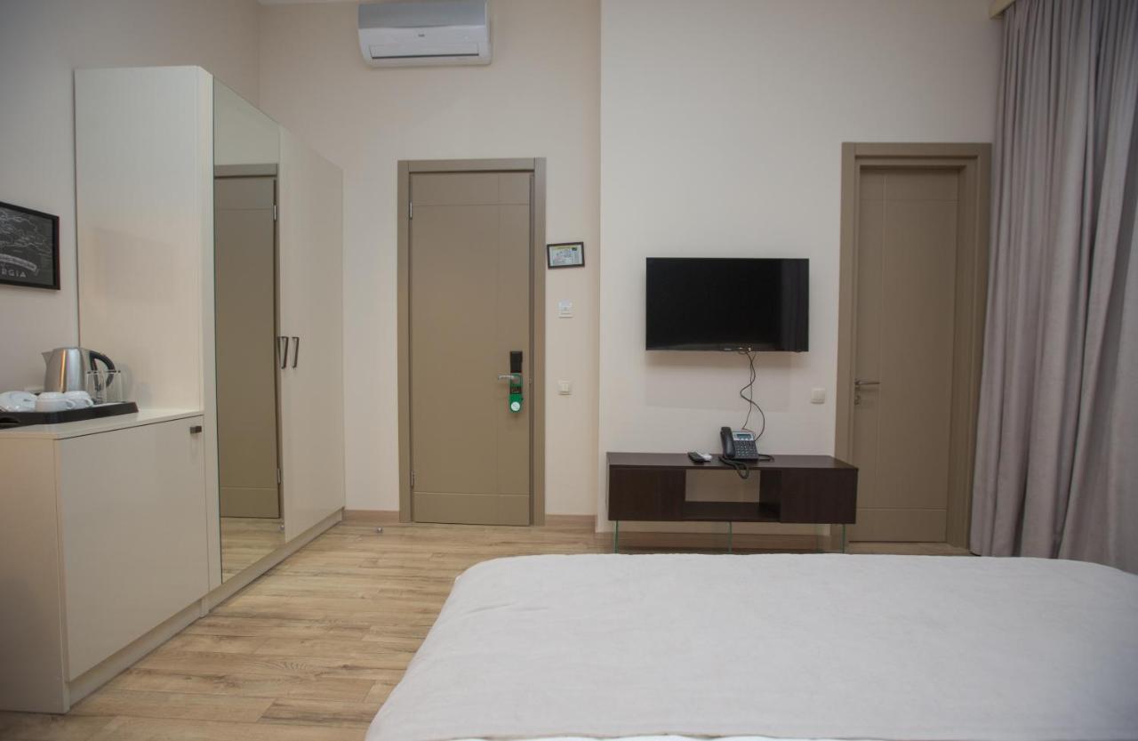 History Hotel Tbilisi Buitenkant foto